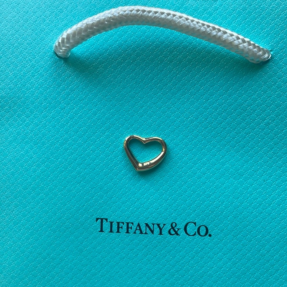 K18 Open heart pendant